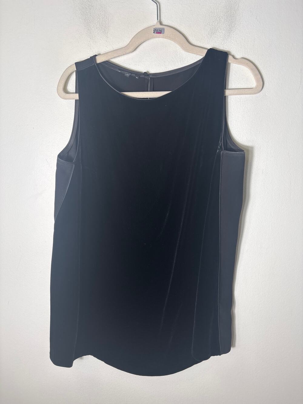 Lafayette Black Front Velvet Sleeveless Top Sz M